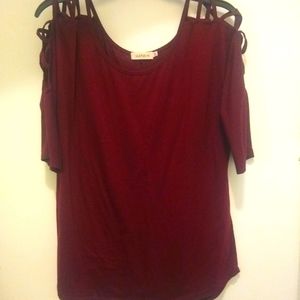 Open lattice cold shoulder top